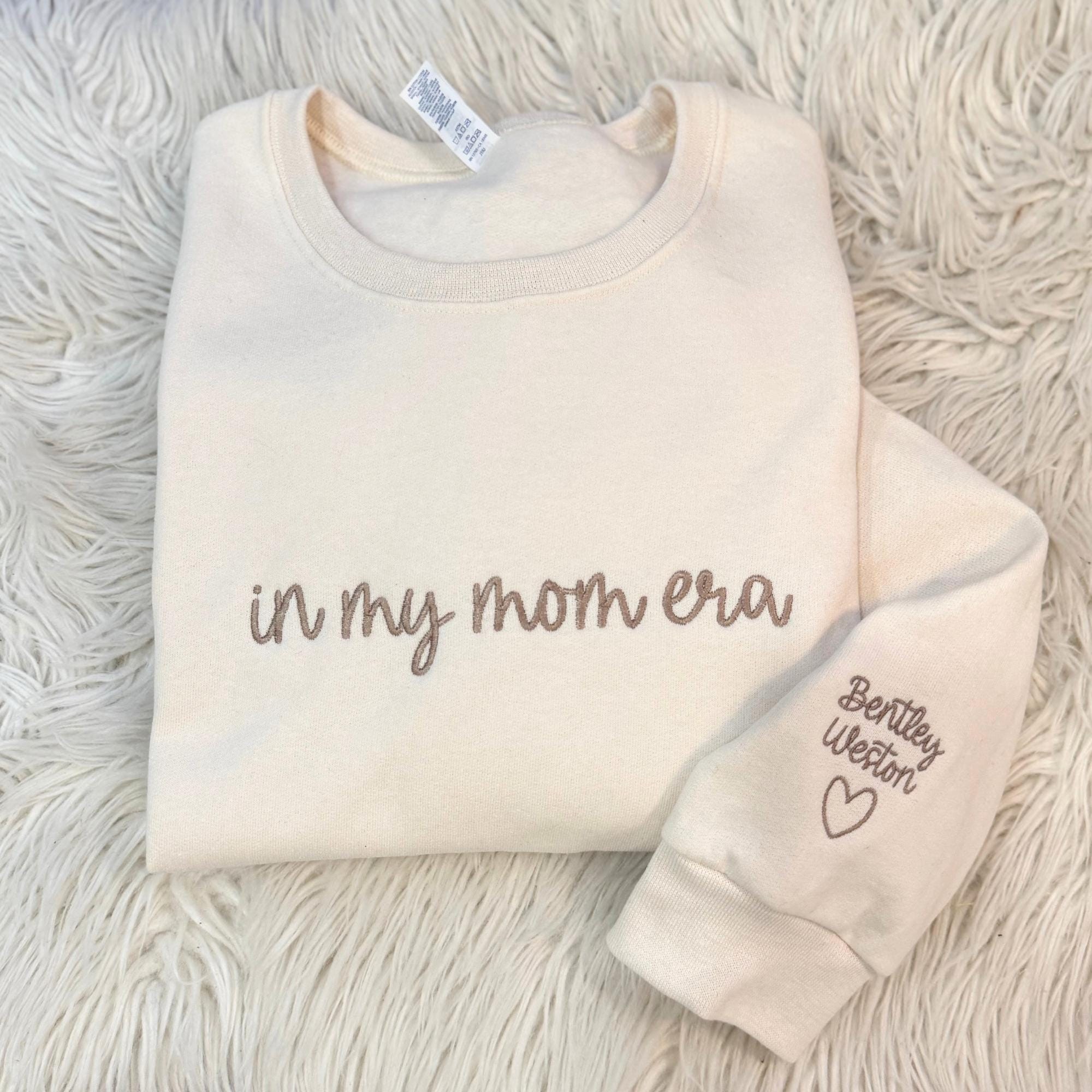 Mama Sweatshirt with Photo, Custom Embroidered Hoodie Mama and Kids Portrait