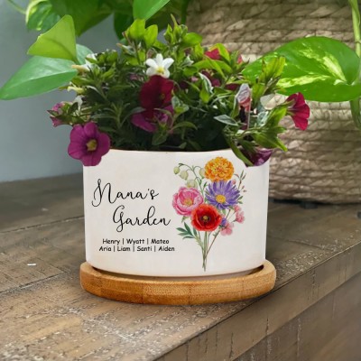 Personalized Birth Month Flower Pots with Grandkids Names, Mothers Day Gift for grandma,Gigi, Grammy, Mom, Nana