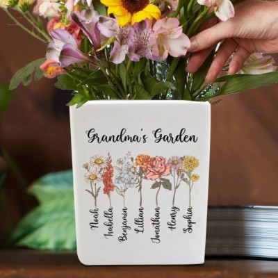 Personalized Birth Month Flower Pots with Grandkids Names, Mothers Day Gift for grandma,Gigi, Grammy, Mom, Nana